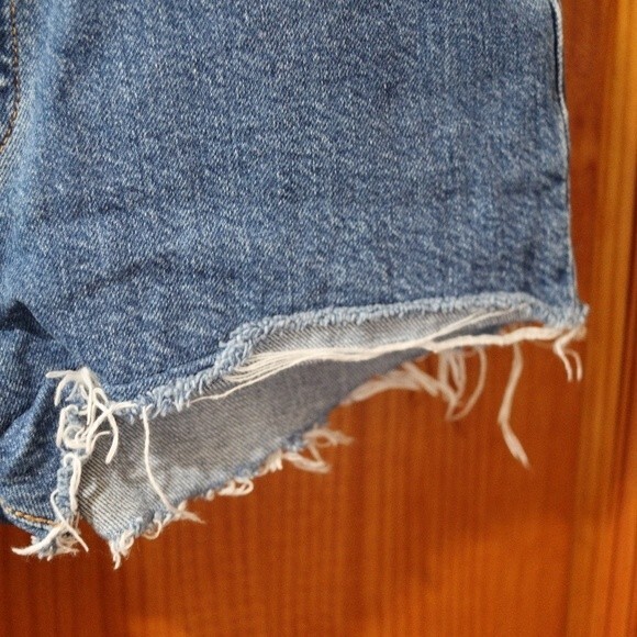Levi’s 501 Y2K Cutoff Jean Shorts Raw Hem Festival Vintage Size 26 - Picture 10 of 16